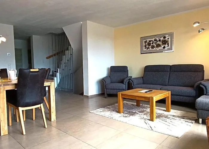 Modern Doppelhaus 別荘 バウナタール