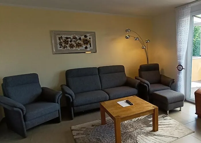 Modern Doppelhaus 別荘 バウナタール